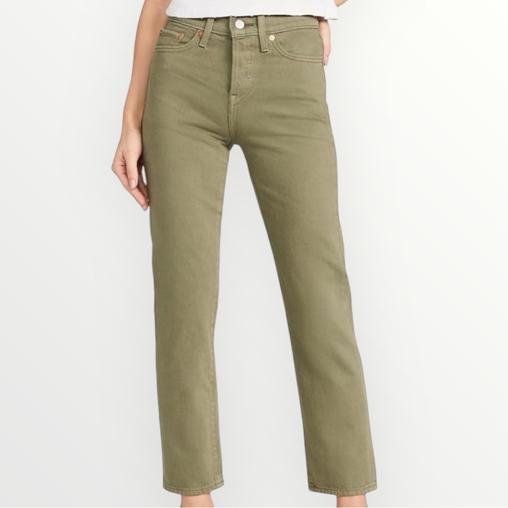 Levi’s Women’s Premium Wedgie Straight Jeans Steeped Lichen Green Size 28